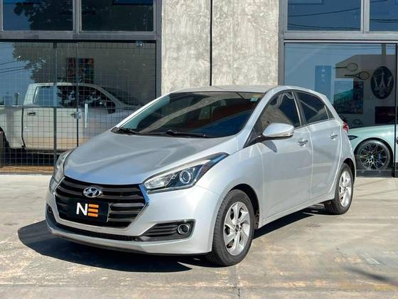 HYUNDAI HB20 1.6 PREMIUM 16V FLEX 4P AUTOMÁTICO HYUNDAI HB20 1.6 PREMIUM 16V FLEX 4P AUTOMÁTICO